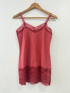 Vanity Fair Lace Cami Size Medium Y2K